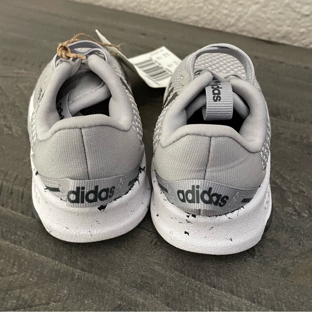 Adidas baby toddler Light Gray Sneakers NEW - Picture 3 of 6